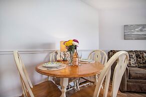 Walkout Beachfront Condo: Pointes North Resort 106