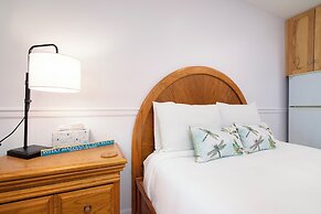 Walkout Beachfront Condo: Pointes North Resort 106
