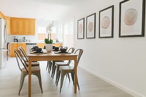 Marbella Lane - 4BR Alluring Home