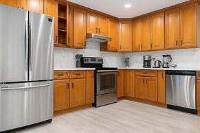 Marbella Lane - 4BR Alluring Home