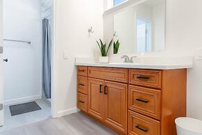 Marbella Lane - 4BR Alluring Home