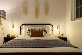 Marbella Lane - 4BR Alluring Home