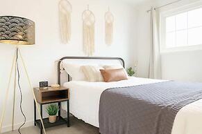 Marbella Lane - 4BR Alluring Home