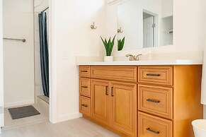 Marbella Lane - 4BR Alluring Home