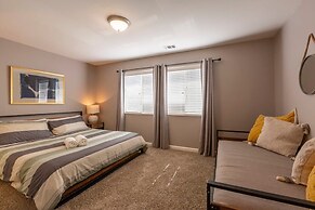 @ Marbella Lane - Seaside Retreat Laundry + P