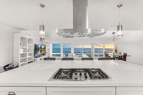 Marbella Lane-oceanfront Retreat w Stunning View
