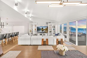 Marbella Lane-oceanfront Retreat w Stunning View