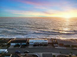 Marbella Lane-oceanfront Retreat w Stunning View