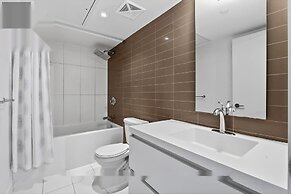 Dundas and Yonge Hotel - Suites