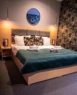 Hotel Seven