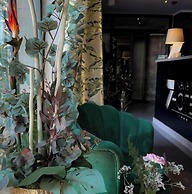 Hotel Seven