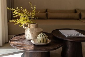 Elea Luxury Suites