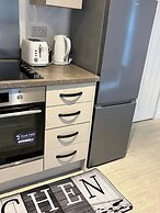 Pristine & Cozy 3 bed 2 Bath Apartment in a Great Location
