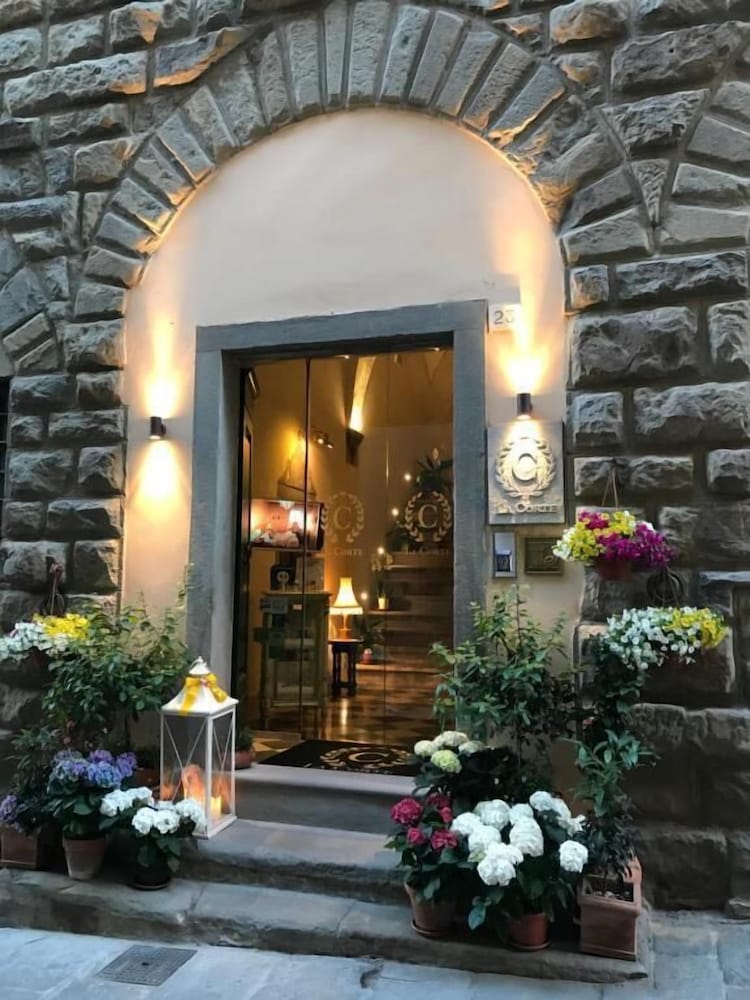 LA CORTE DI AMBRA