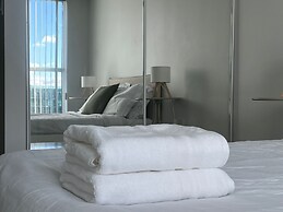 Designer Living - Near Rogers Centre