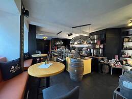 Parzivita Boutique Suites