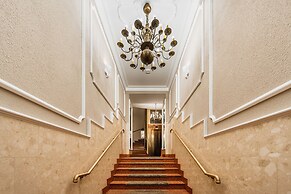 White Lotus by Fragola Apartments