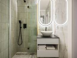 Astor Residence by Fragola Apartments