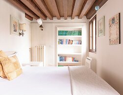 Foscolo Apartments