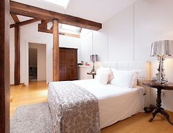 Foscolo Apartments