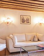 Foscolo Apartments