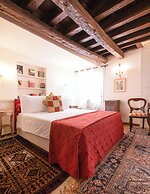 Foscolo Apartments