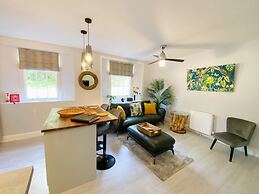 Meadfoot Bay Apartment at Hesketh Crescent