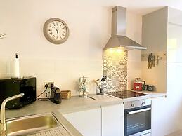 Meadfoot Bay Apartment at Hesketh Crescent
