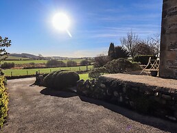 2 Lupton Hall Cottages