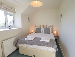2 Lupton Hall Cottages