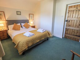 2 Lupton Hall Cottages