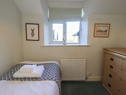 2 Lupton Hall Cottages