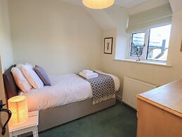 2 Lupton Hall Cottages