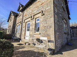 2 Lupton Hall Cottages
