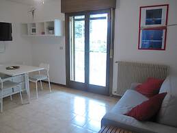 Cozy Flat With Garden Near Beach