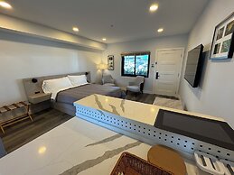 Xquisite Suites