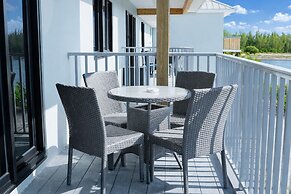 Xquisite Suites