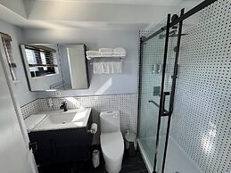 Xquisite Suites