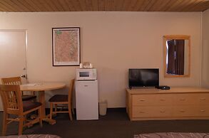 EasyStay Inn & Suites Fernie
