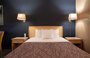 EasyStay Inn & Suites Fernie