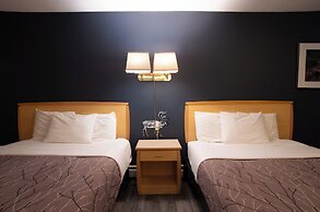 EasyStay Inn & Suites Fernie