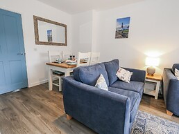 8 Park View Grove