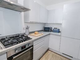 8 Park View Grove
