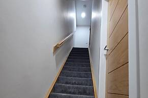 2 Bed House Sleeps 5 -private Garden