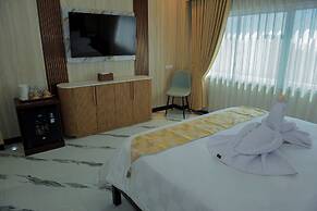 Nadya Hotel