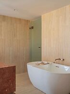 Avani Mooloolaba Beach Hotel
