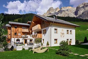 Villa Flora Mountain Lodges