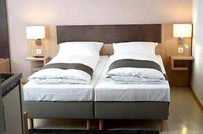 Hana Aparthotel