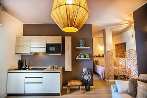 10 Floor Apartments