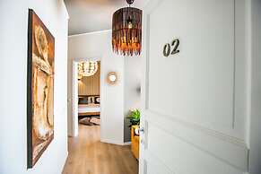 10 Floor Apartments